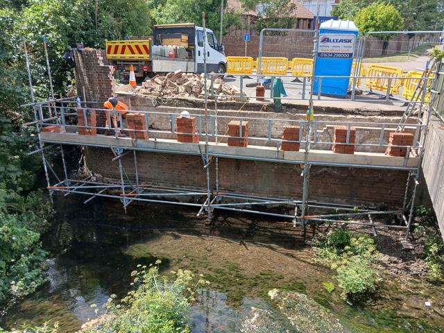 Bridge brickwork reconstruction